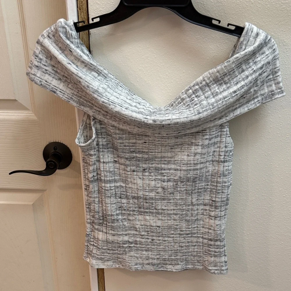 Express Gray Ribbed Knit Top - Picture 3 of 3